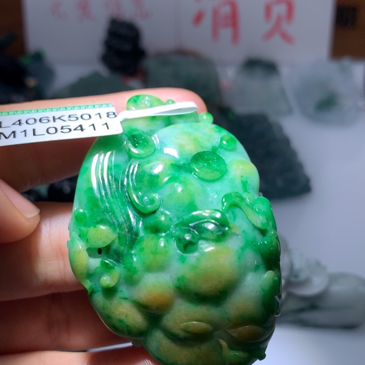 翡翠颈饰未镶嵌保真天然A货翡翠