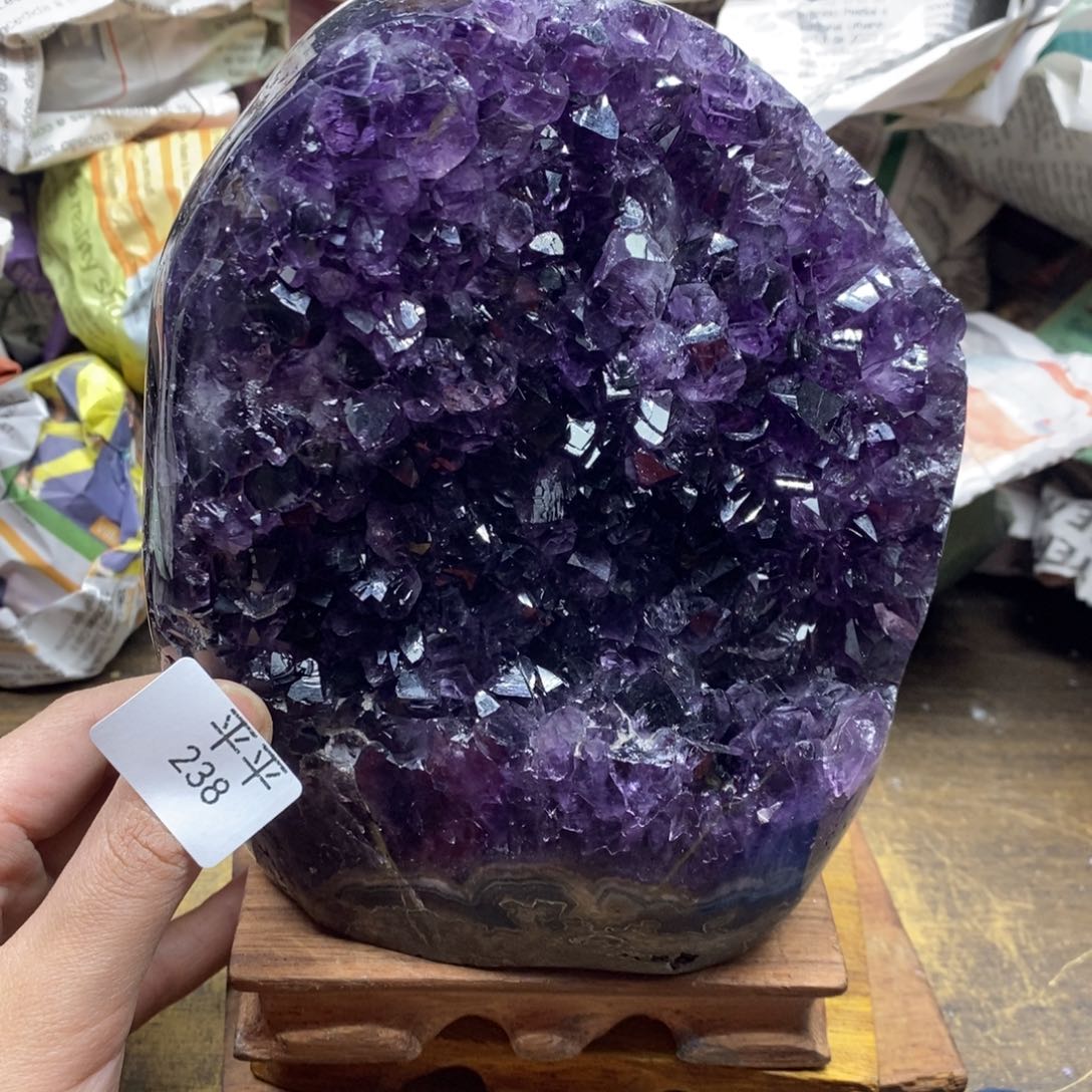 紫晶乌拉圭未镶嵌