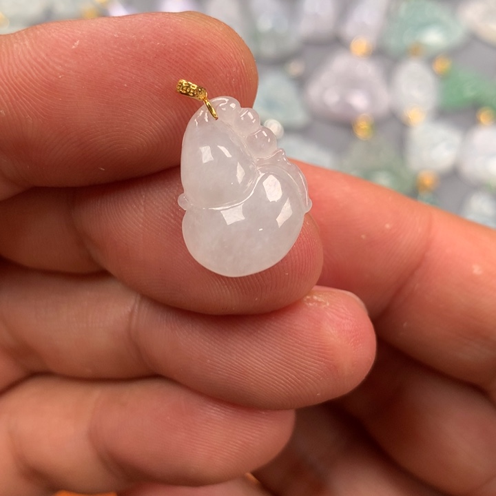 翡翠颈饰18K金镶嵌葫芦