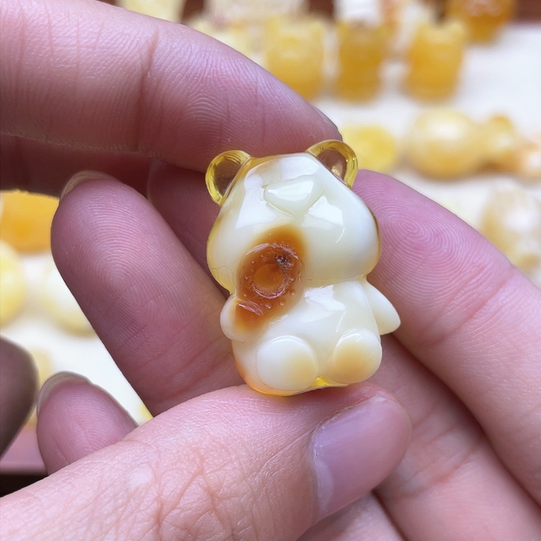 琥珀裸石未镶嵌?*?蜜蜡