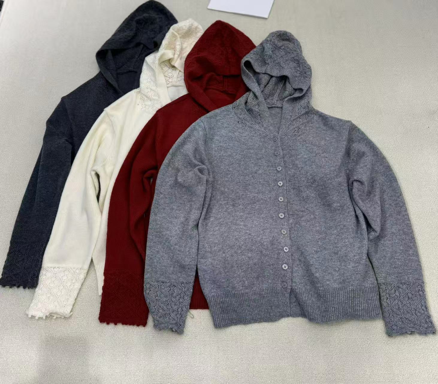 麦9800-3472 连帽衫复古提花单排扣红色常规款毛针织衫开衫