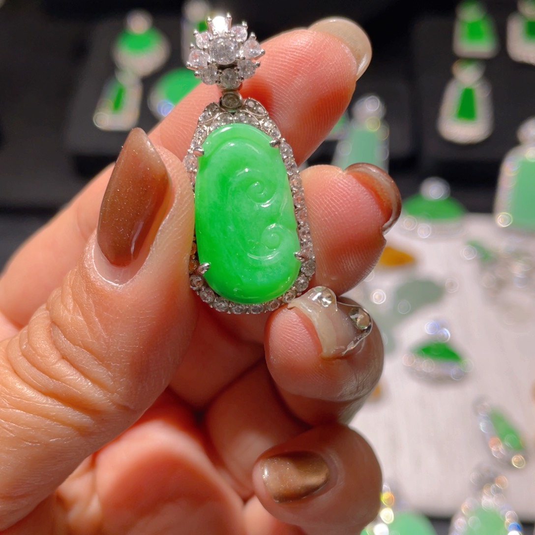 翡翠颈饰银S925镶嵌精品