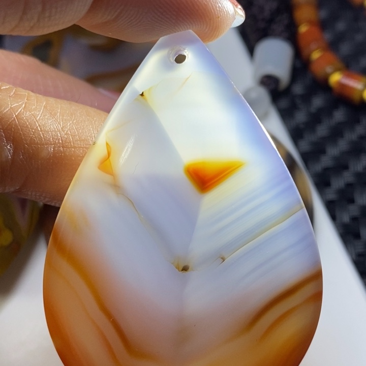玛瑙/玉髓颈饰未镶嵌