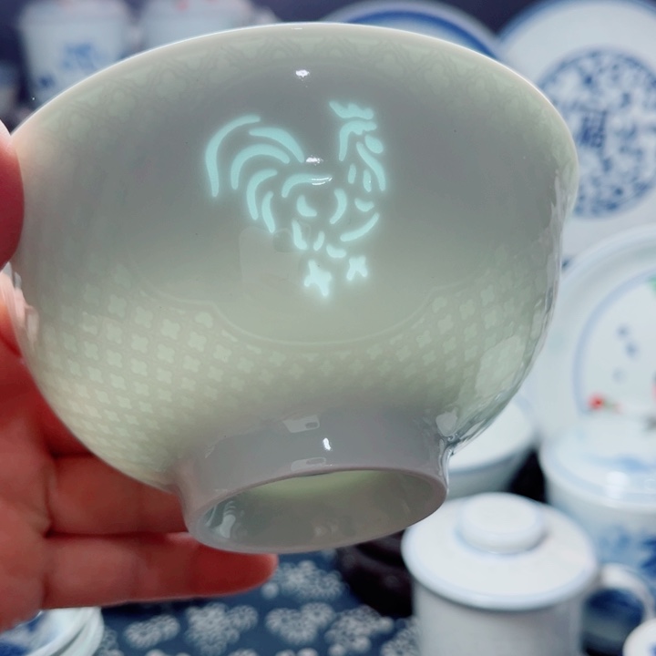 青花玲珑5寸饭碗生肖。鸡