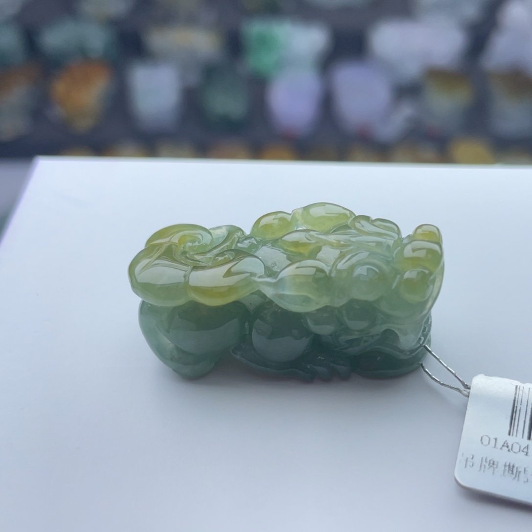 翡翠颈饰未镶嵌貔貅