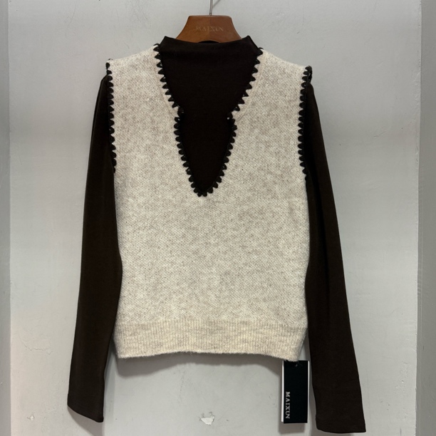 麦寻LJELS06Y冬季新款2025V领针织背心女亮片装饰叠穿两件套上衣