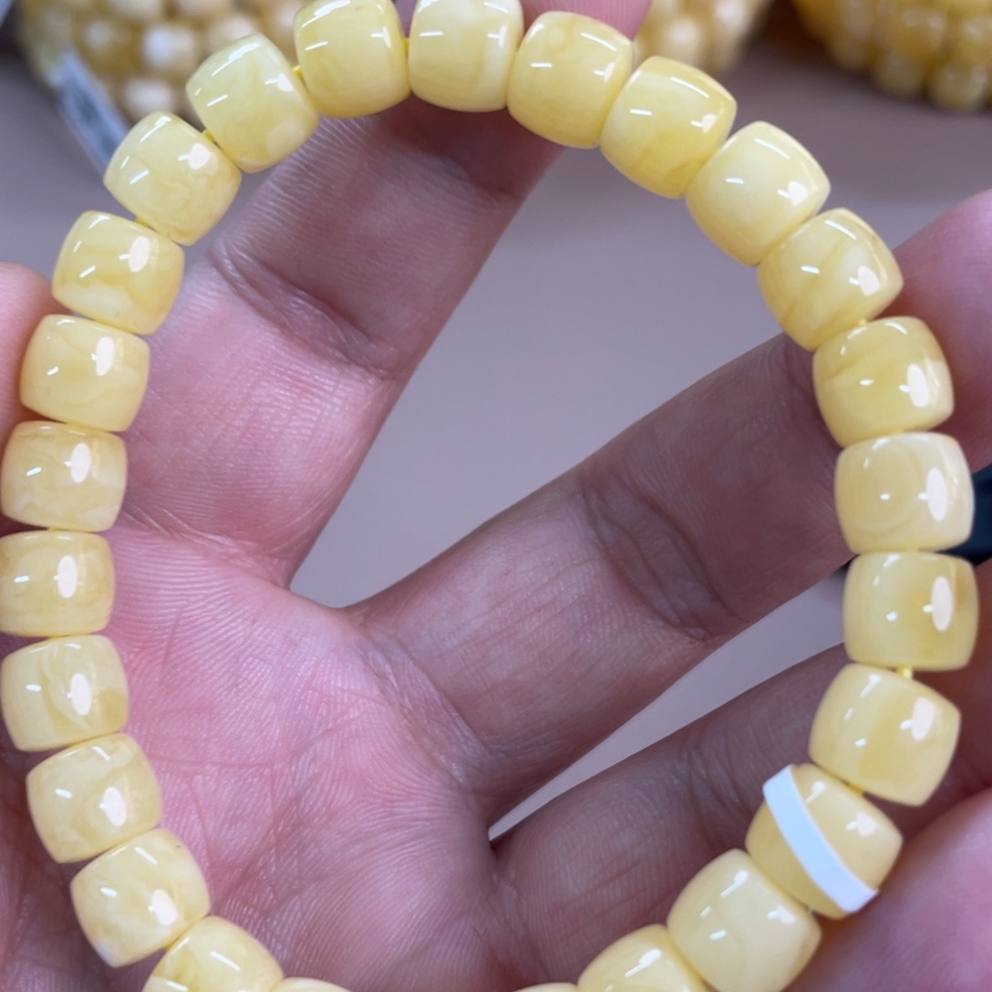 琥珀裸石未镶嵌1160000: