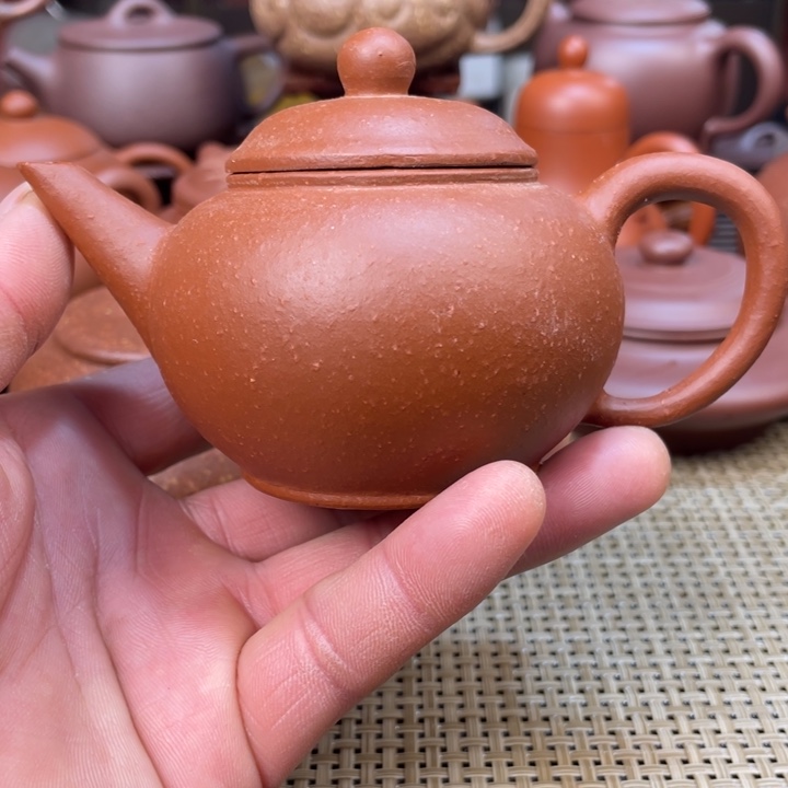 紫砂茶壶?****?粗沙朱泥水平壶手工制作