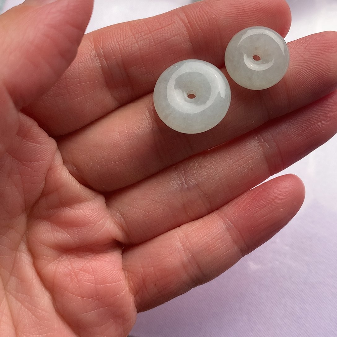 翡翠颈饰未镶嵌?****?平安扣