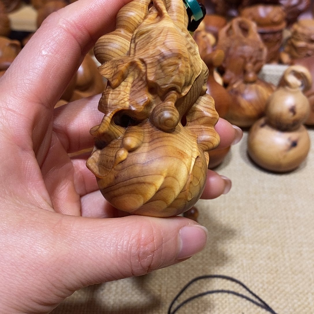 柏木（崖柏）?*刀崖柏手把件，五葫葫芦