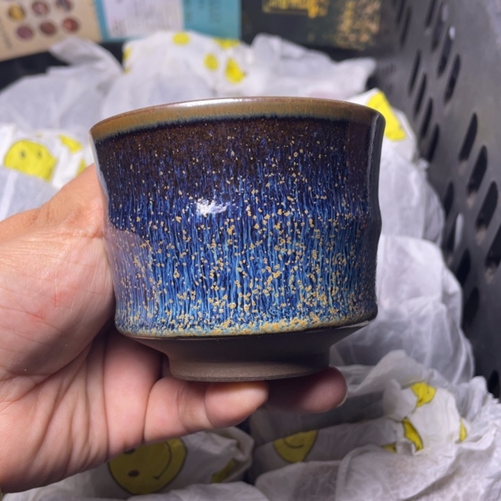 茶盏我不是说明他在做作业