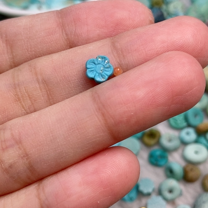 南红玛瑙未镶嵌珠宝奇石