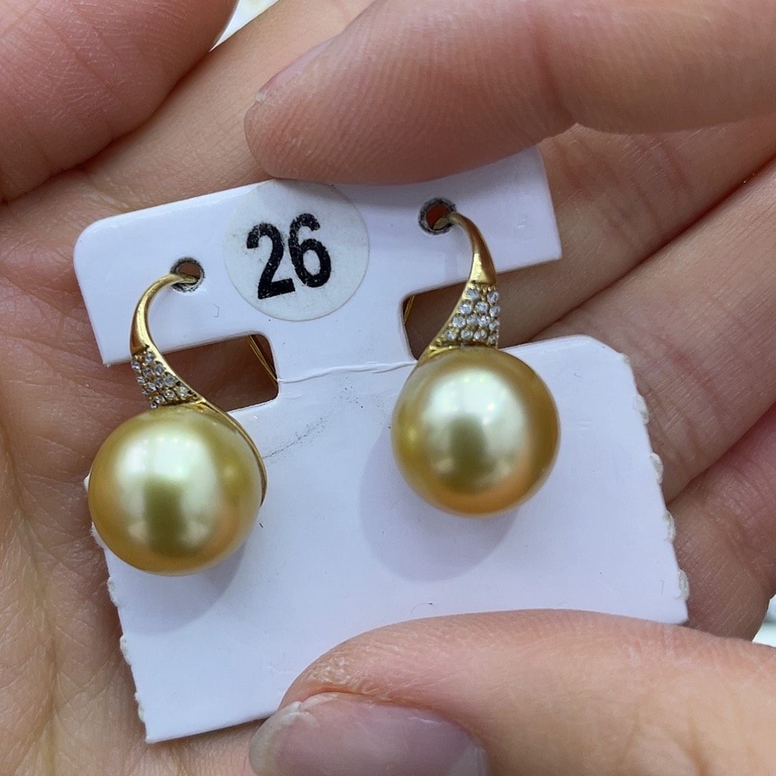 海水珍珠耳饰18K金镶嵌