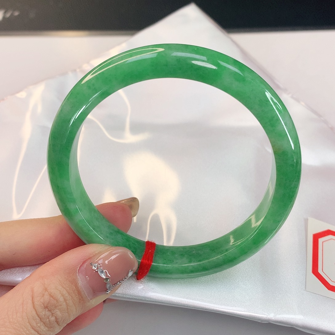 翡翠手镯未镶嵌天然翡翠A货205
