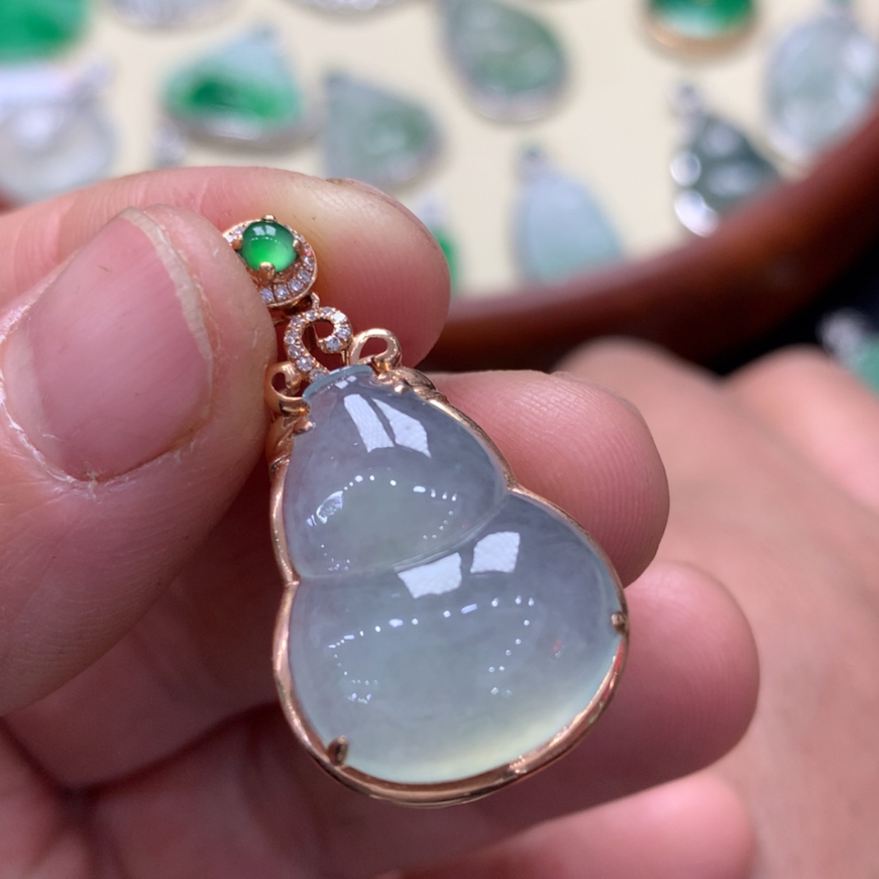 【闪购商品】翡翠颈饰18K金镶嵌葫芦