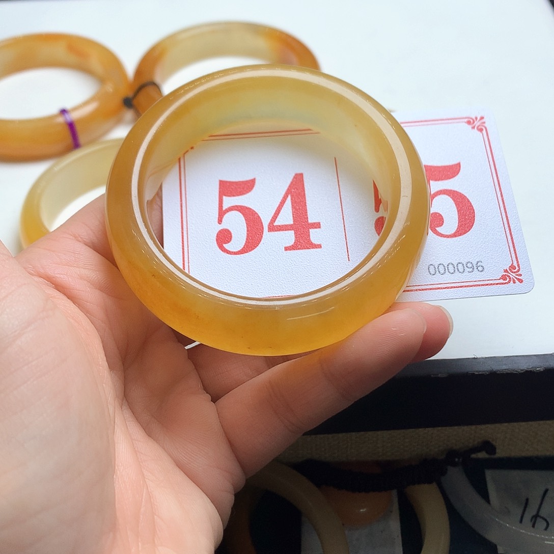 未镶嵌石英质玉（黄龙玉）手镯平****鱼