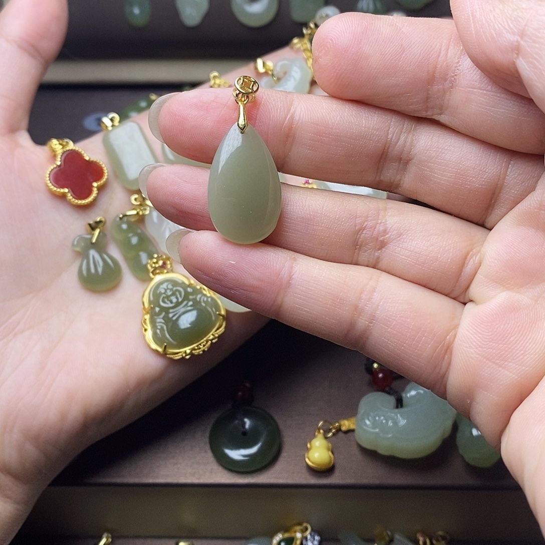 和田玉颈饰银S925镶嵌