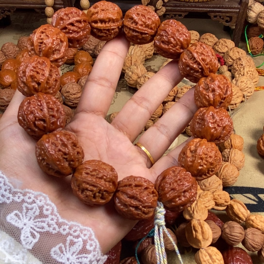 文玩核桃吊坠树皮纹八棱文玩核桃