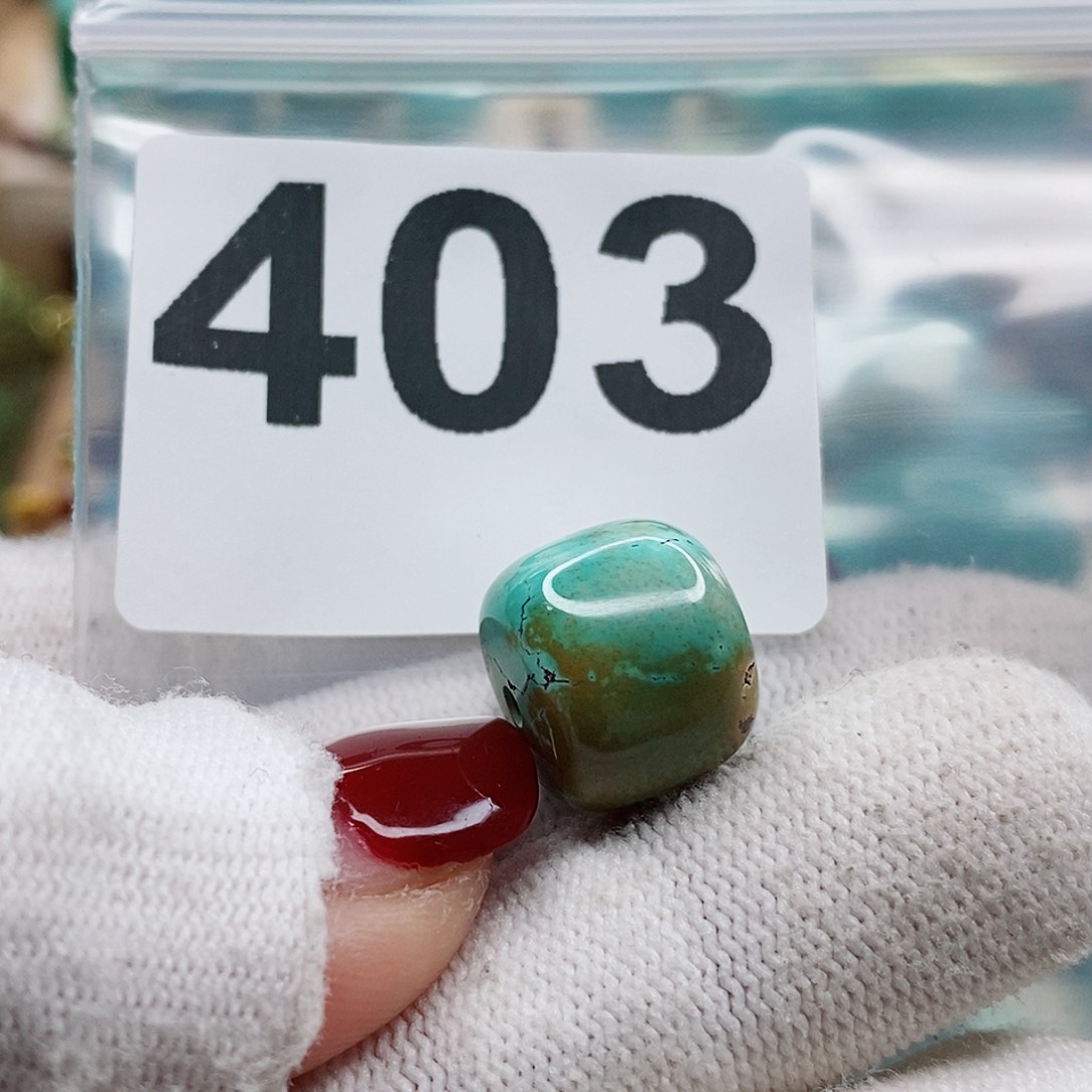 绿松石颈饰未镶嵌