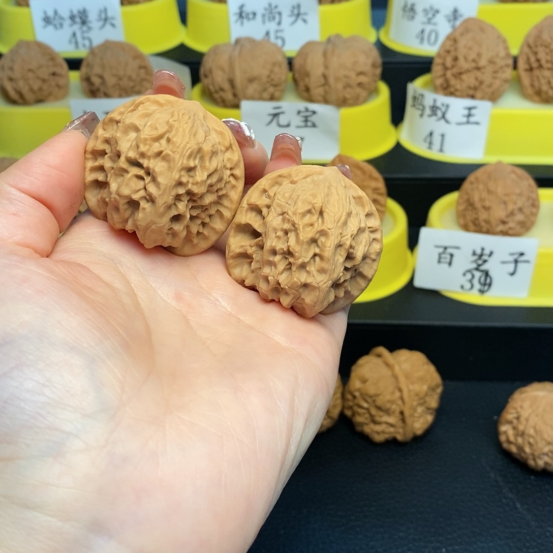 文玩核桃把件野狼