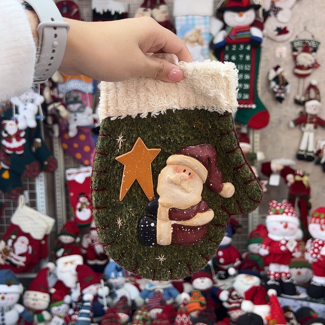 毛绒老人立体复古手套