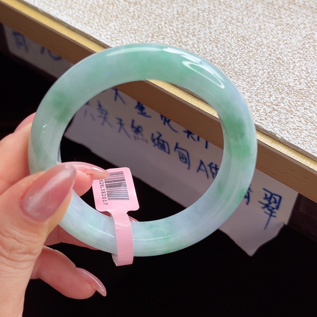 翡翠未镶嵌手镯手镯