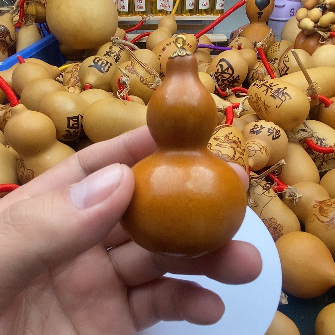 与***行香榧木葫芦工艺品
