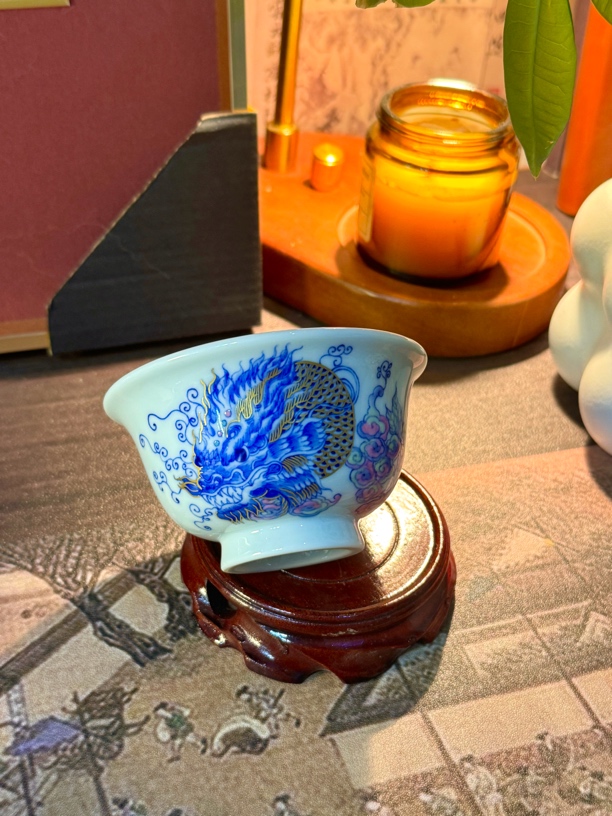 景德镇纯手工手绘斗彩龙纹压手杯