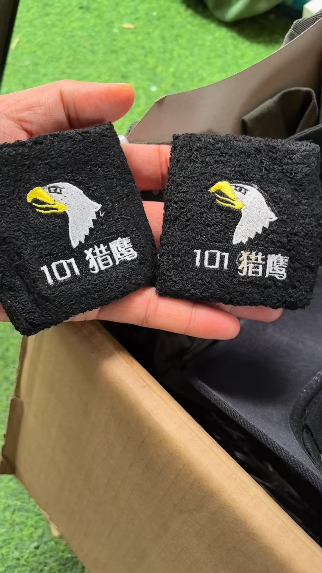 护腕男女通用羽毛球篮球运动健身专用扭伤手腕腱鞘吸汗保暖擦汗