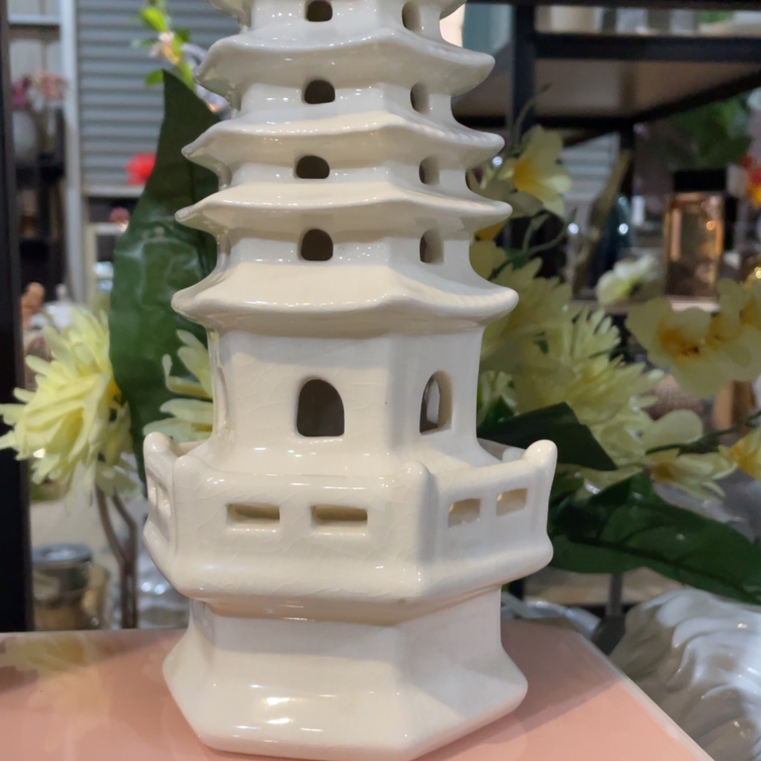 心*?陶瓷花瓶，仿真绿植。