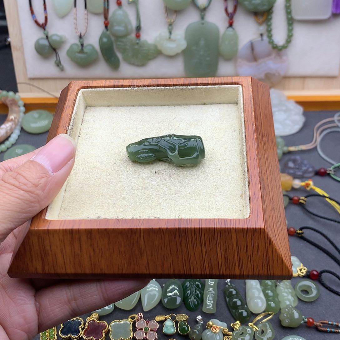 和田玉吊坠(不含链)未镶嵌