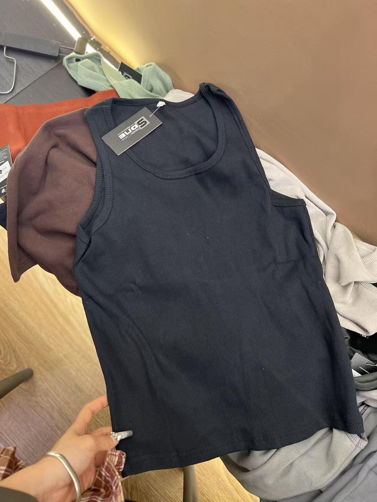 30216-纯色系列螺纹弹力无袖背心黑灰色