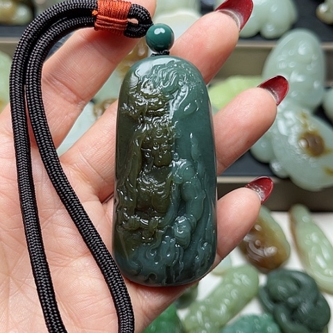 和田玉颈饰未镶嵌做**者