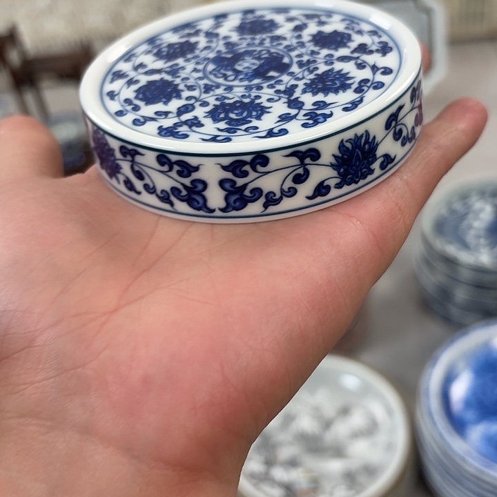 瓷片青花缠枝莲杯垫景德镇