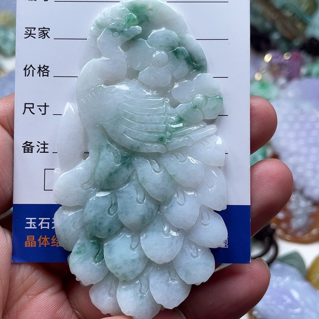 翡翠颈饰未镶嵌翡玉缘翡翠挂件