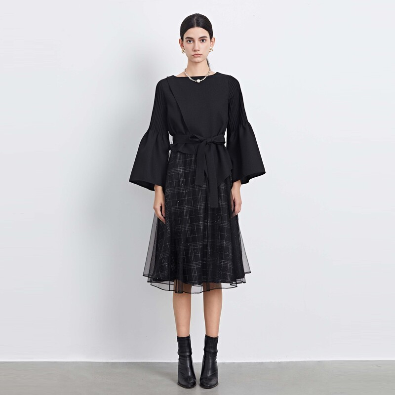 圣迪奥女装复古气质圆领压褶收腰格纹网纱连衣裙S233Z12AS