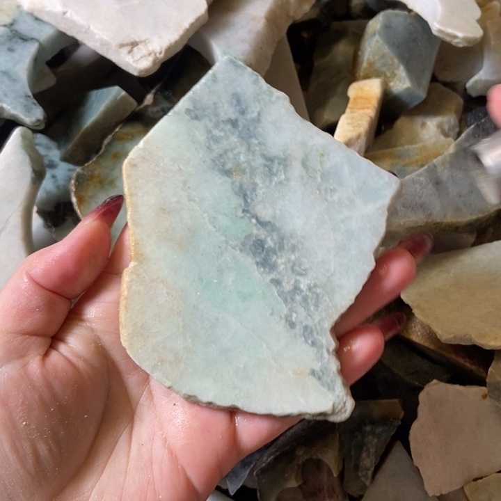 翡翠颈饰未镶嵌天然翡翠