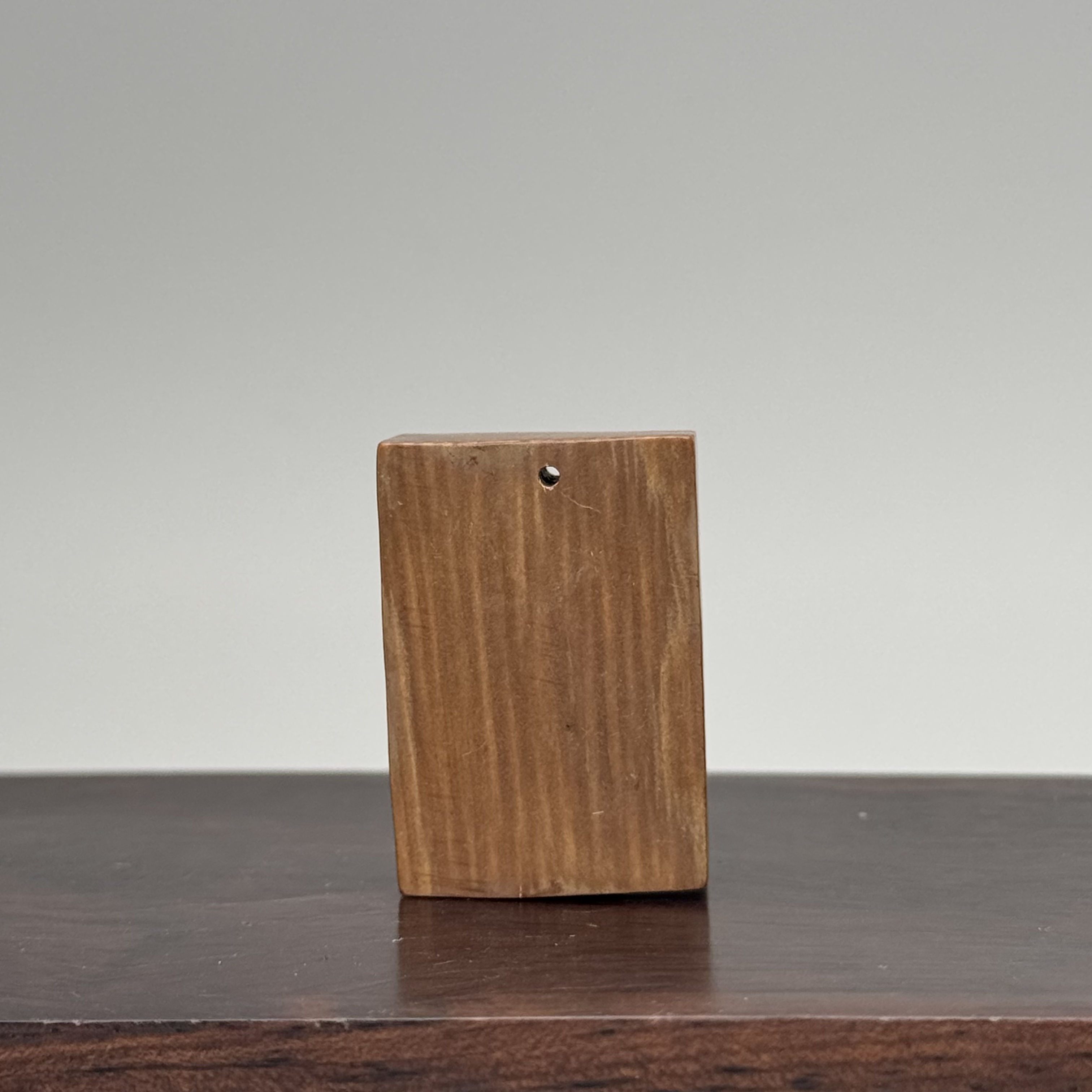 DEZHI/德志【元旦特惠】有裂31*21*10mm10.4g猛犸牙深咖吊坠Y684