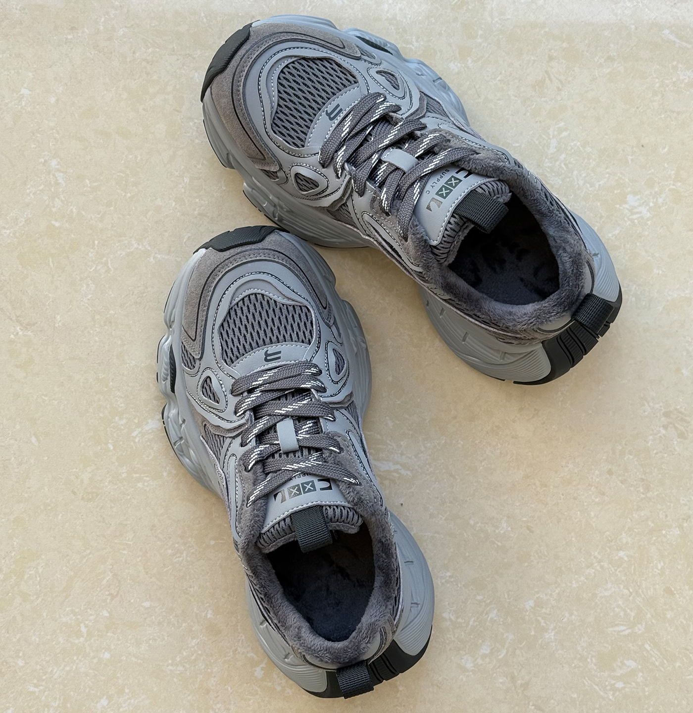 加绒老爹鞋女冬季2025新款厚底真皮保暖轻便运动休闲鞋ins潮鞋