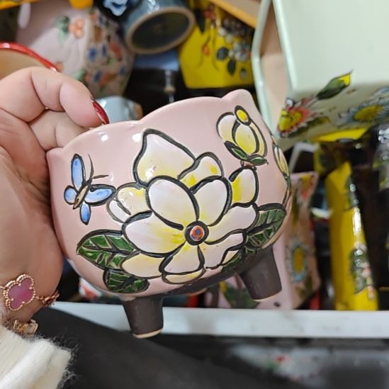 当场拍满15元发货不凑不发，花盆盆口不方不圆有针孔黑点是正常的，