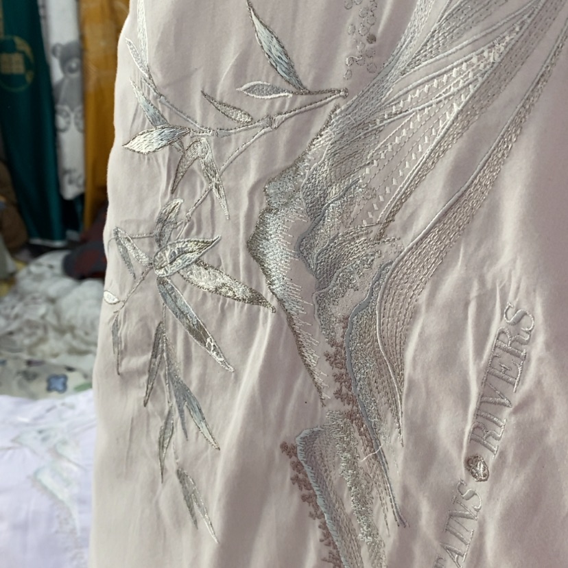 【闪购商品】绣花灰四件套