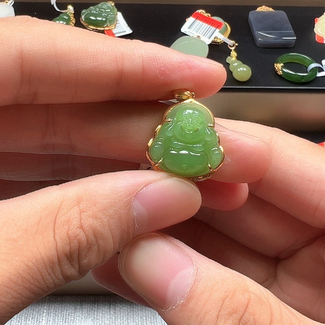 和田玉18K金镶嵌颈饰