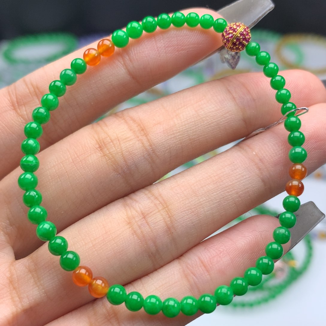 翡翠手链未镶嵌卡