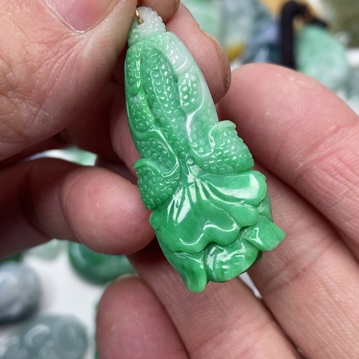 定制翡翠未镶嵌翡翠