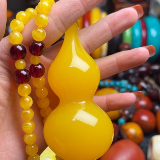 琥珀手串未镶嵌蜜蜡