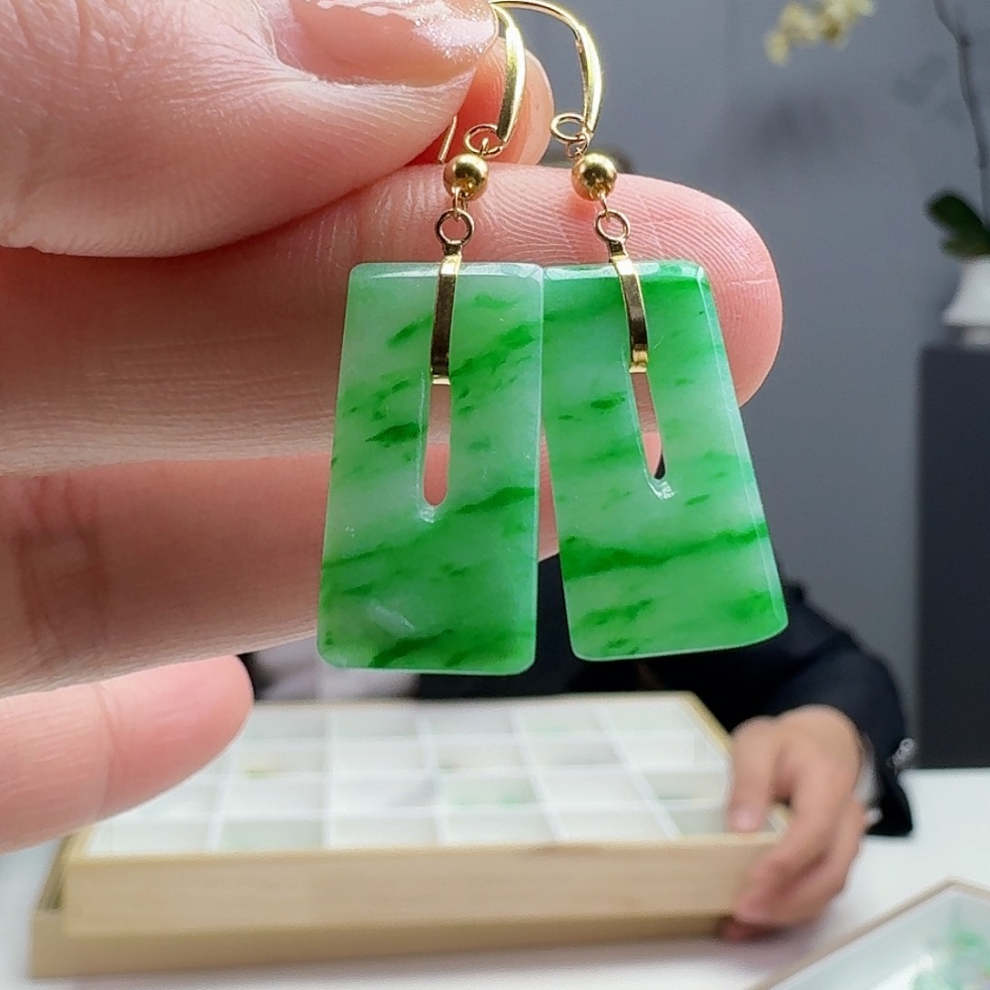 翡翠耳饰18K金镶嵌天然