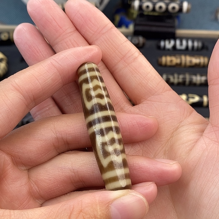 重***次玛瑙/玉髓未镶嵌颈饰