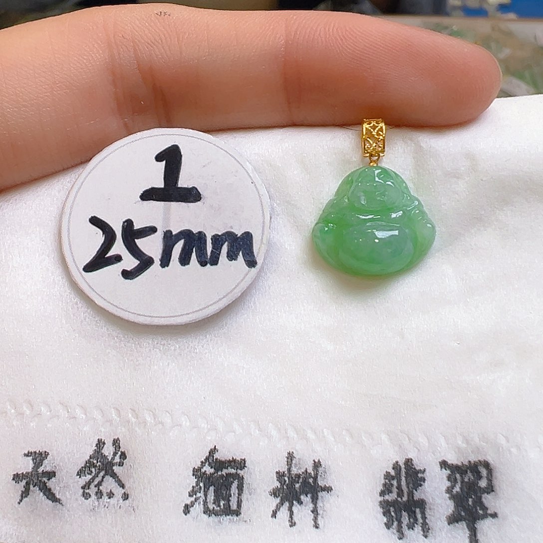 翡翠颈饰18K金镶嵌翡翠