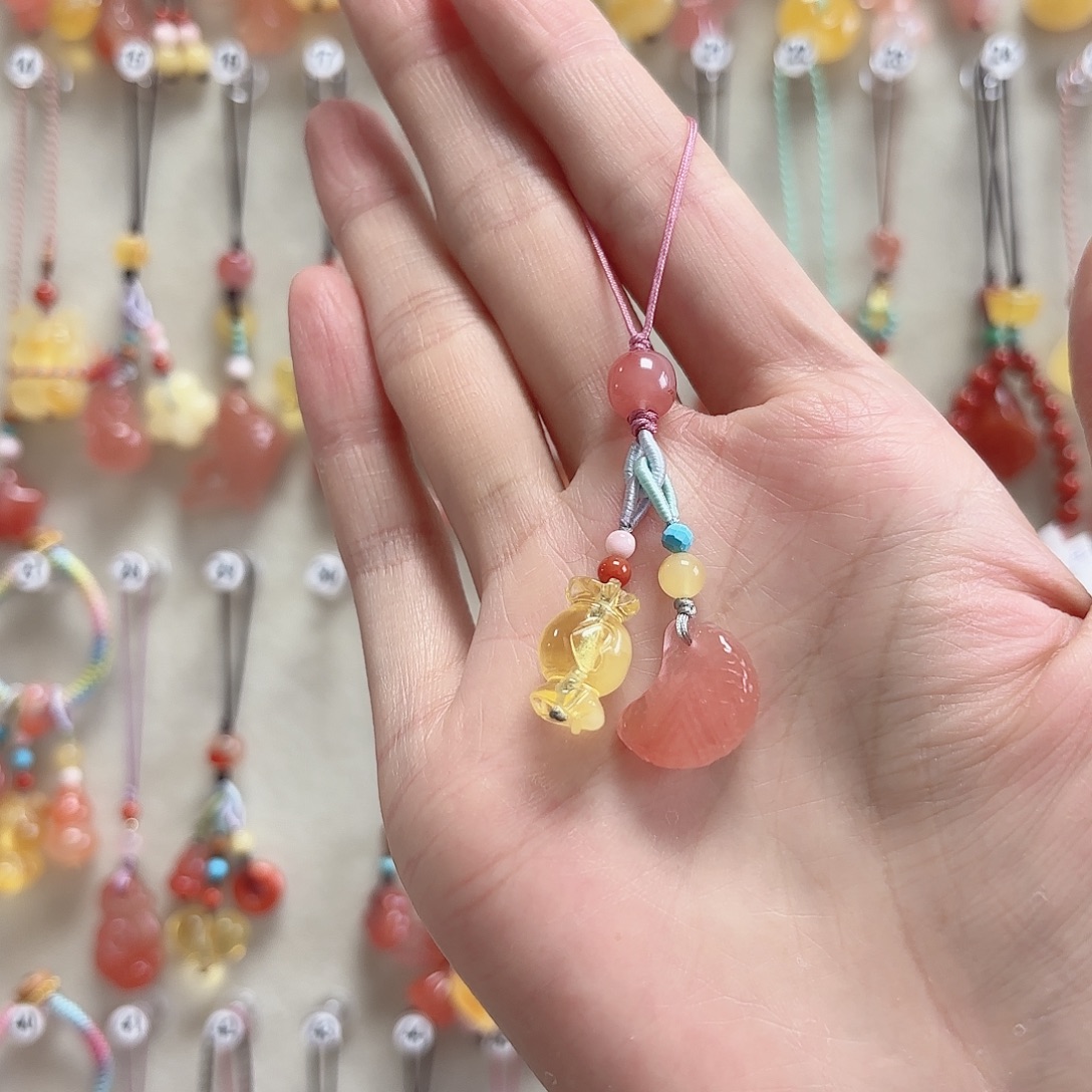 南红玛瑙未镶嵌吊坠(赠链)