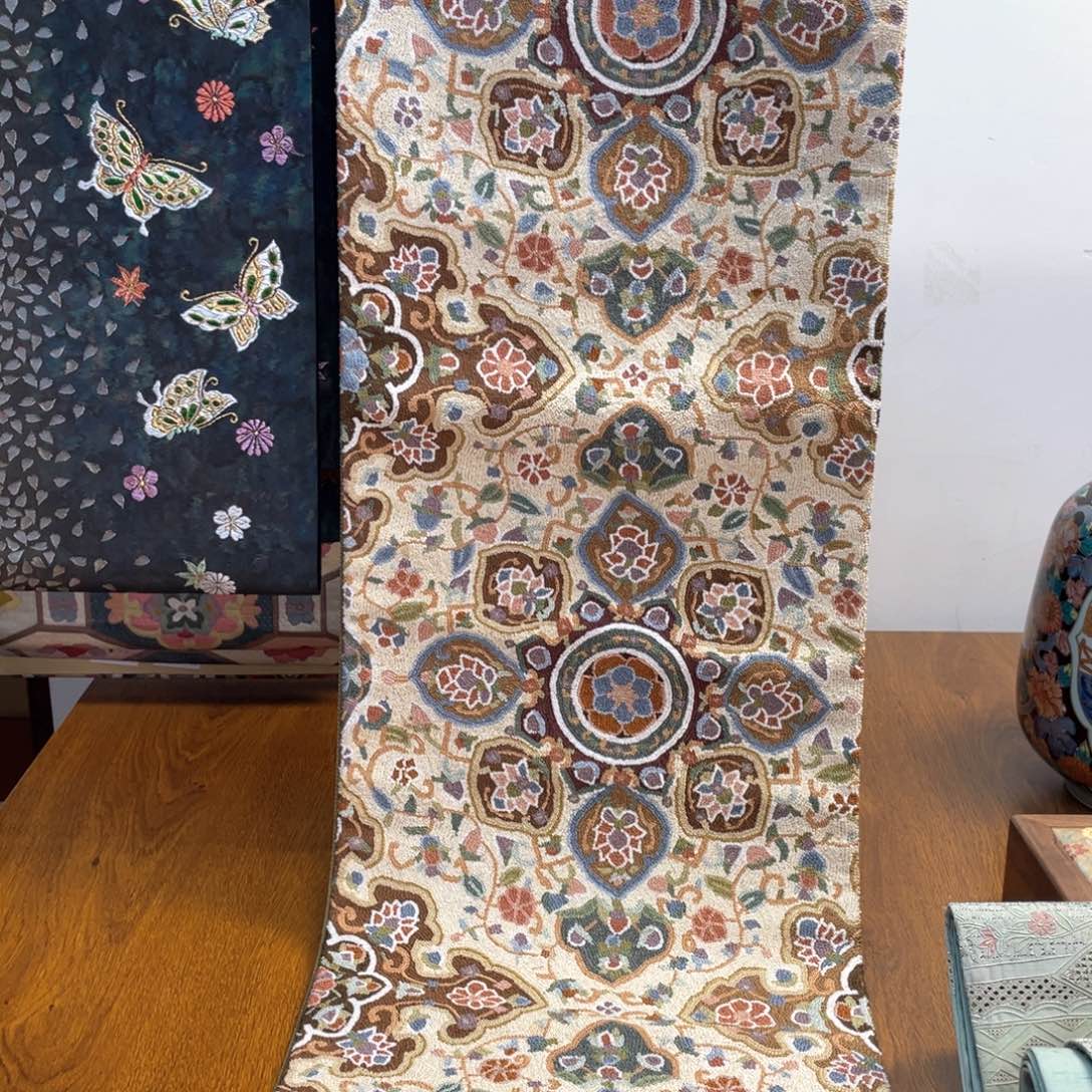 织绣六通细密打籽